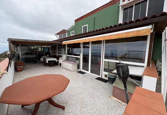 Enorm großes Haus mit Panoramablick