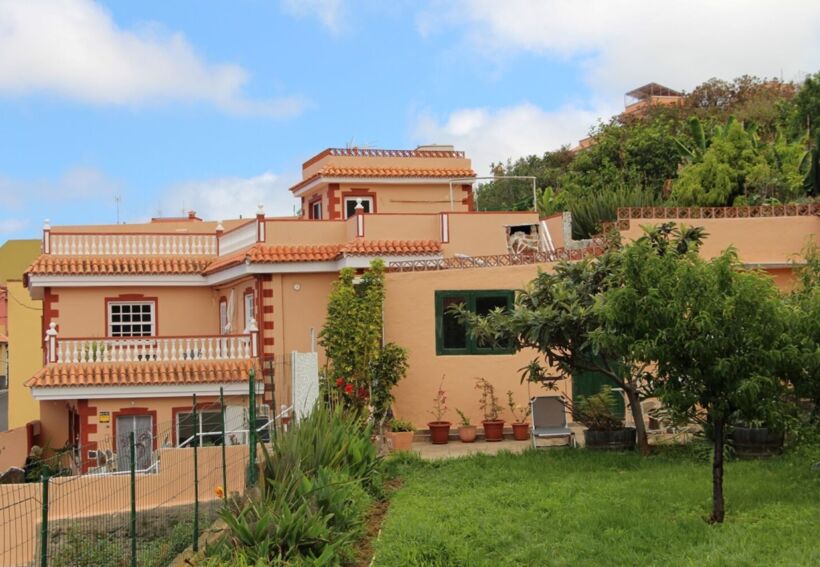 Großes Haus mit vielen Nutzungsmöglichkeiten