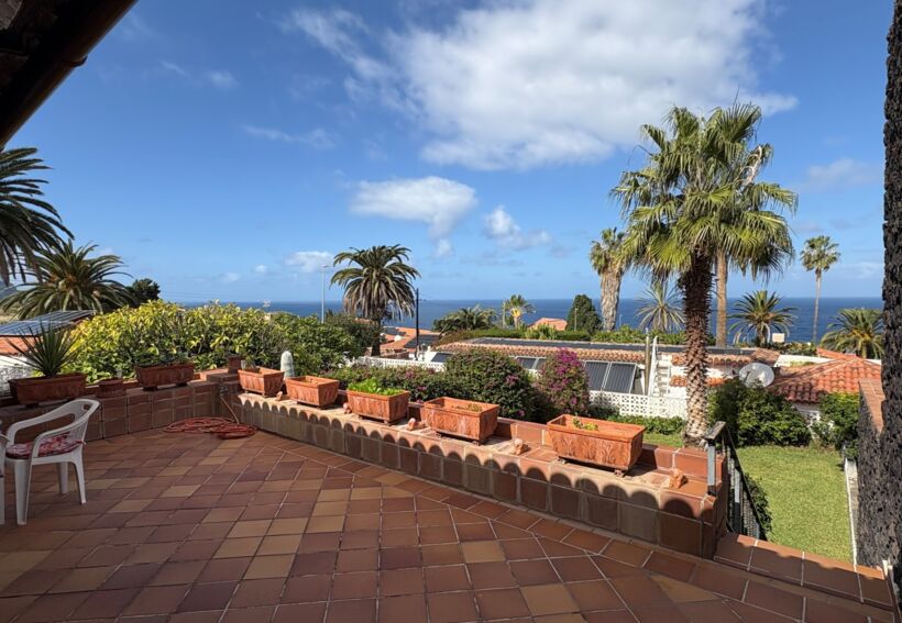 Reihenhaus in ruhiger Aussichtslage mit Blick auf den Atlantik