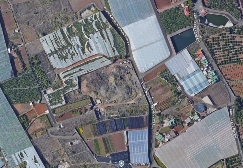 Großes landwirtschaftliches Grundstück