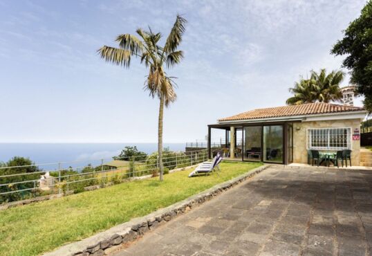 Landhaus mit Pool in herrlicher Aussichtslage