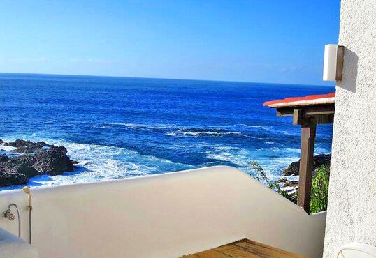 Chalet in unwiederbringlicher Lage direkt am Meer