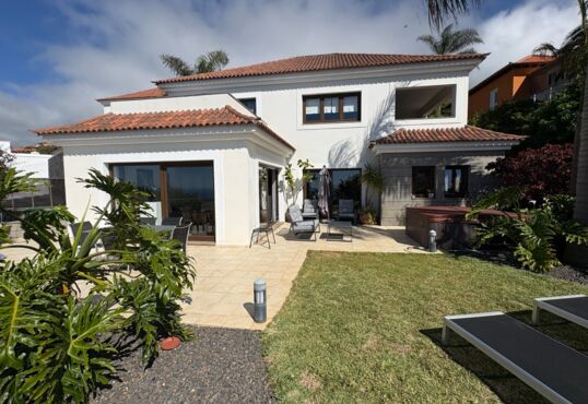 Villa in bester Qualität und Ausstattung in Panoramalage